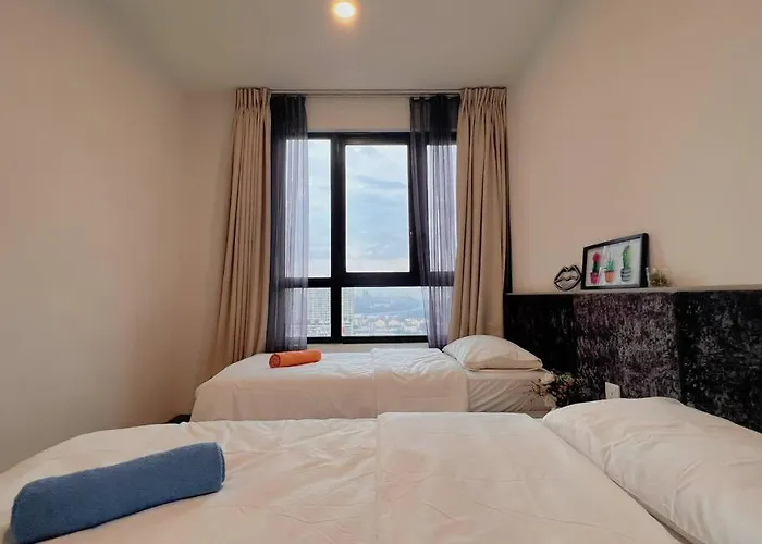 2 Bedroom & 2 Bth With Free Parking @ Near Themepark, Snowwalk & Central I-City Mall