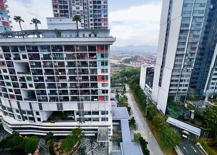 2 Bedroom & 2 Bth With Free Parking @ Near Themepark, Snowwalk & Central I-City Mall