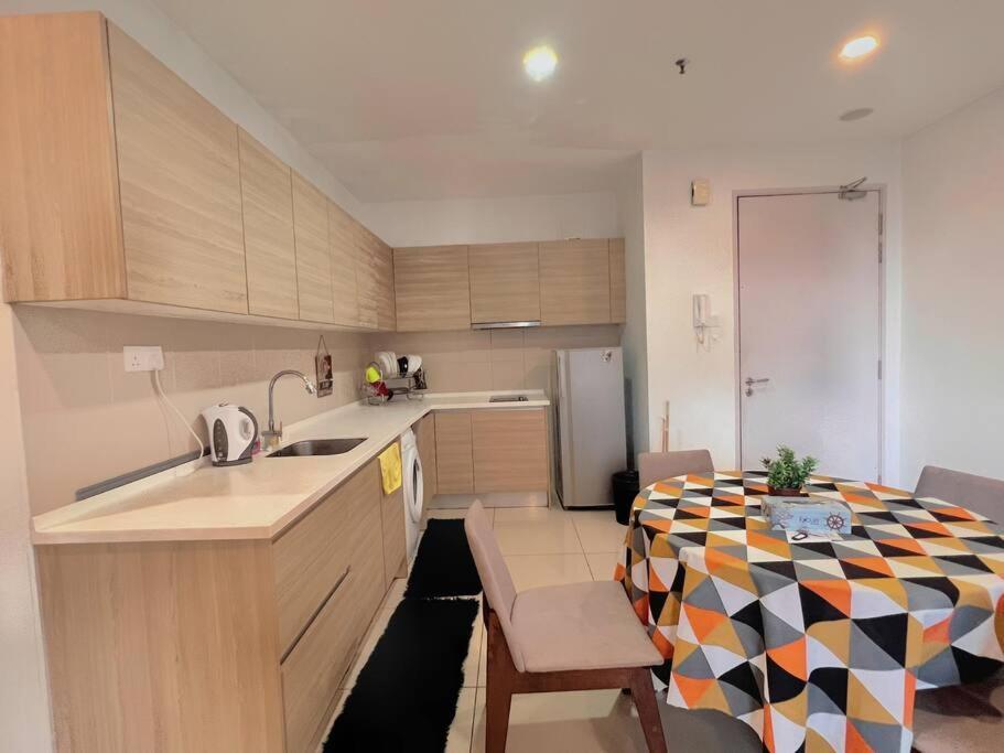 2 Bedroom & 2 Bth With Free Parking @ Near Themepark, Snowwalk & I-city Mall