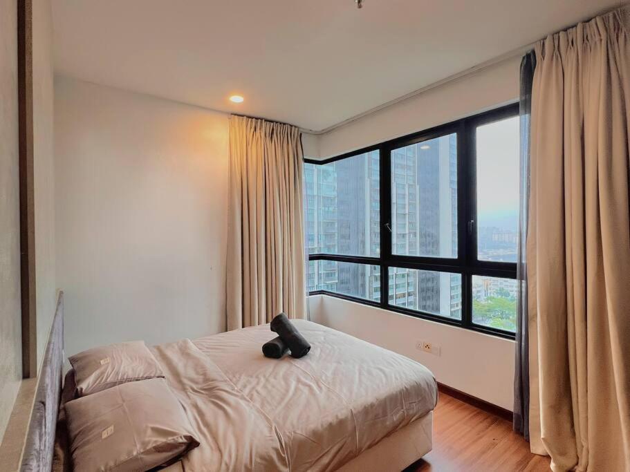 2 Bedroom & 2 Bth With Free Parking @ Near Themepark, Snowwalk & I-city Mall