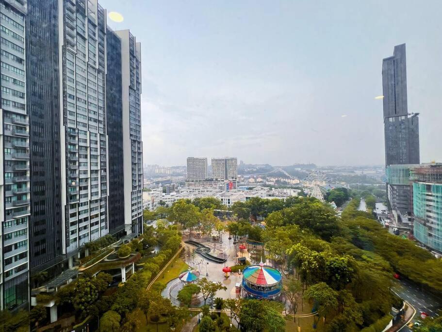 2 Bedroom & 2 Bth With Free Parking @ Near Themepark, Snowwalk & I-city Mall Apartment Shah Alam